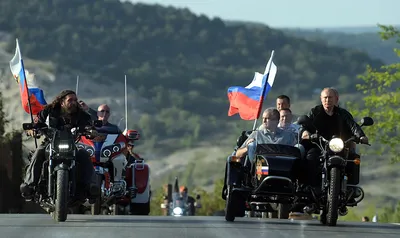 Фото Путина на мотоцикле в хорошем качестве - скачивайте бесплатно