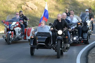 Новое изображение Путина на мотоцикле в 4K разрешении
