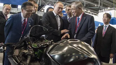 Путин на мотоцикле: эпическое путешествие на звезду