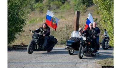 Рисунок Путина на мотоцикле: обновите свой рабочий стол!