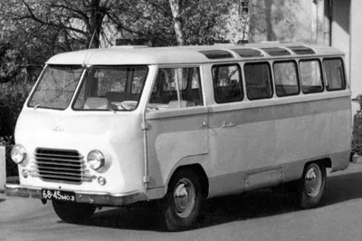 Автобус особо малого класса (4X2) РАФ-977В «Латвия»