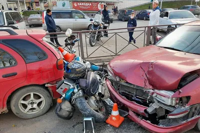 Фото разбитых мотоциклов - впечатляющие обои для экрана
