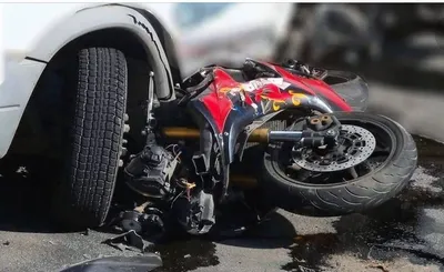 Впечатляющие обои с изображениями разбитых мотоциклов