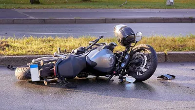 Остановитесь и посмотрите: удивительные снимки разбитых мотоциклов