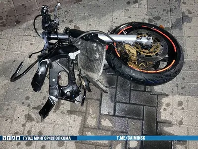 Грандиозная деструкция: разбитые мотоциклы на фото
