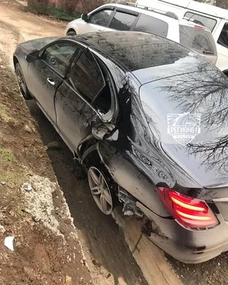 Форсаж\" по-брестски: пьяная женщина разбила дорогой Mercedes - 06.06.2017,  Sputnik Беларусь