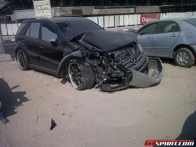 Разбитый Mercedes, отремонтированный рукастым кузовщиком. До и после -  Quto.ru
