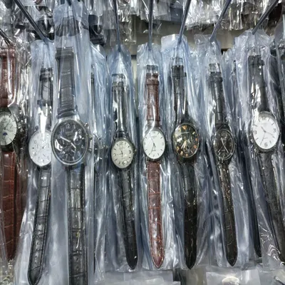 Кварц и престижные швейцарские часы. Посмотрите, какие модели в разные годы  предлагали топовые бренд .... PandaTells.com