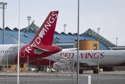 Авиакомпания Red Wings получит три самолета SSJ100