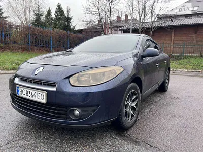 File:Renault Fluence 2.0 Authentique 2013 (14634156231).jpg - Wikimedia  Commons