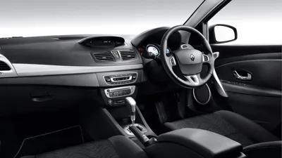 French Sedan Car Renault Fluence 1.6 Editorial Stock Image - Image of  longer, lifestyle: 236077599