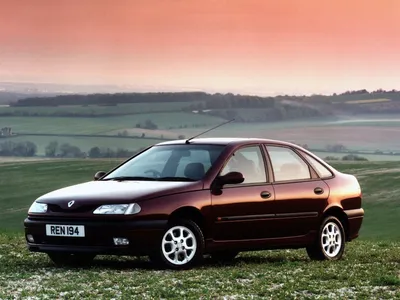 Old Red Renault Laguna 2.0 Hatchback Parked. Editorial Stock Photo - Image  of parked, highlights: 213349243