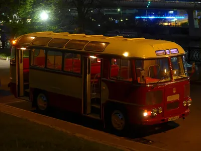 Ночные фотографии ретро-автобусов — ТехФото