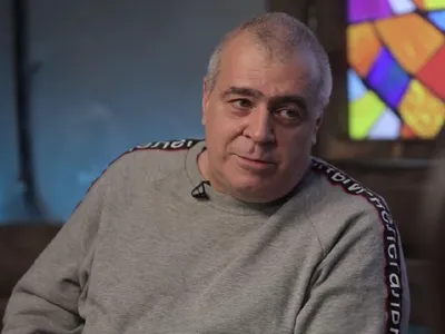 Роман Качанов: Погрузитесь в HD мир знаменитости