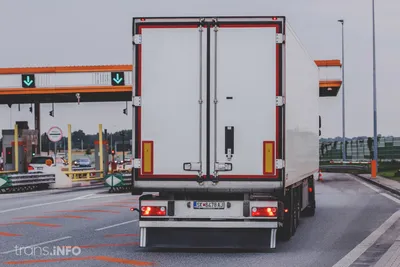 Российские перевозчики меняют грузовики Mercedes на технику JAC - Quto.ru