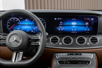 Новый руль Mercedes - чудо высоких технологий!