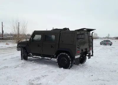 В Новороссийск прибыли бронеавтомобили «Рысь»