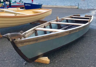 How to make a boat out of plywood - YouTube