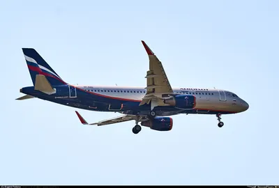 Во время вылета из Сочи у самолета А-320 отказал компьютер