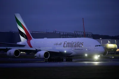 Emirates получила свой сотый самолет Airbus А380 - AEX.RU
