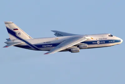 Ан-124 – тяжелый транспортный самолет