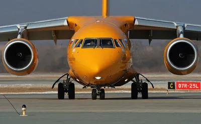 Два новых транспортных самолета Ан-148 получил ЦВО - Российская газета