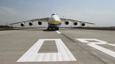 Уничтожен самый большой в мире самолет АН-225 Мрия - YouTube
