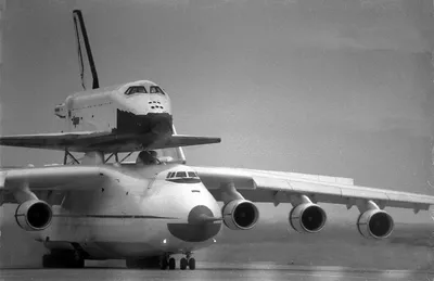Самый большой в мире самолёт — Ан-225 «Мрия» (уничтожен) | Этому не учат в  школе | Дзен