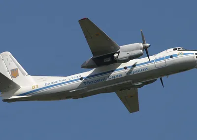 В Якутии самолет Ан-30 совершил жесткую посадку