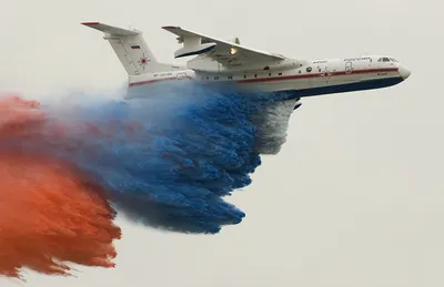 Первый самолёт-амфибия Бе-200 поступил в распоряжение ВМФ России