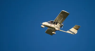 Трехместный (пилот + два пассажира) прогулочный самолет Бекас