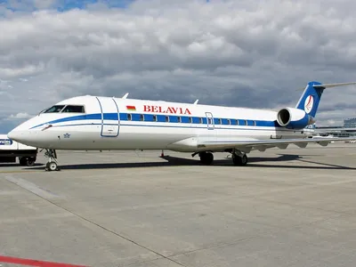 Самолет Bombardier Crj200 Авиакомпании Белавиа — стоковые фотографии и  другие картинки Белоруссия - Белоруссия, Самолёт, Авиационное крыло - iStock
