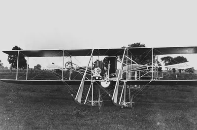 Первый полет первого самолета братьев райт юбилей 19032003 годовщину  Редакционное Фото - изображение насчитывающей старо, полет: 184854916