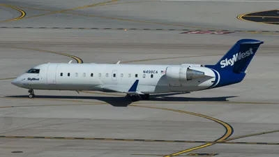Фотография самолёта · Bombardier · CRJ-200 · RA-67220 (зав.н. 8091) · МБК-С