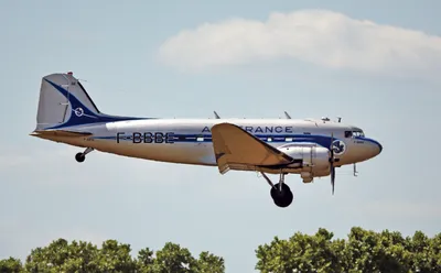 Douglas DC-3 — Вікіпедія