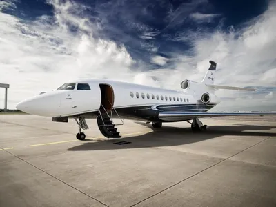 Бизнес джет Falcon 7X — арендовать самолет у авиаброкера JETVIP