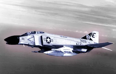 Самолет McDonnell Douglas F-4 Phantom…» — создано в Шедевруме