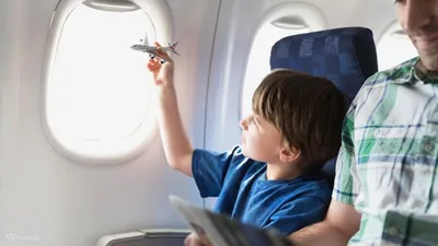 Российским авиакомпаниям запретили отсаживать детей от родителей в самолете  | Общество | Аргументы и Факты