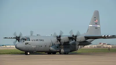 Купить 7321 Американский военно-транспортный самолет C-130 Геркулес Звезда  | ArmaModels