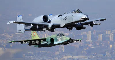 Американский А-10 «Бородавочник» против советского Су-25 «Грача»: чей  штурмовик лучше