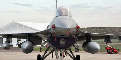 Западные СМИ: истребитель F-16 – \"мощный\", но хрупкий самолёт