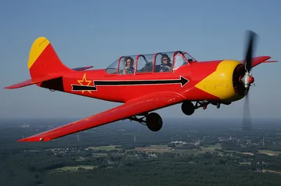 Полет с фигурами пилотажа на самолете ЯК52 в Одессе - Агентство полетов \"В  небо\"