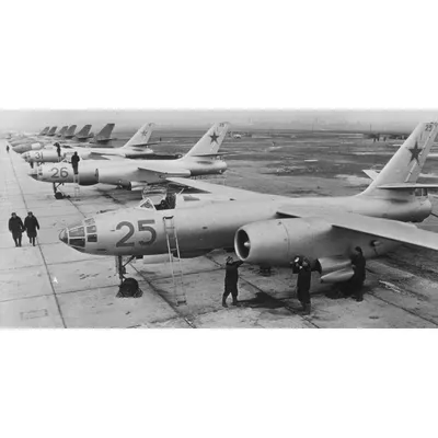 Ил-28 / IL-28 (IAF Model) из бумаги, модели сборные бумажные скачать  бесплатно - Бомбардировщик - Авиация - Каталог моделей - «Только бумага»