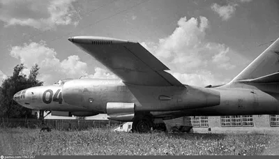 Последний «полёт» Ил-28 в Скулте: с постамента — в музей / Статья