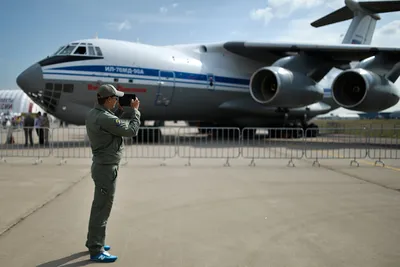 Военный самолет Ил-76МД доставил российских связистов в Беларусь - Новости  мира Эспрессо