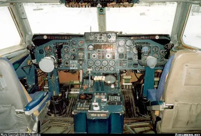 Пассажирский самолет Ilyushin Il-86 Редакционное Фото - изображение  насчитывающей пассажир, приземление: 79868951