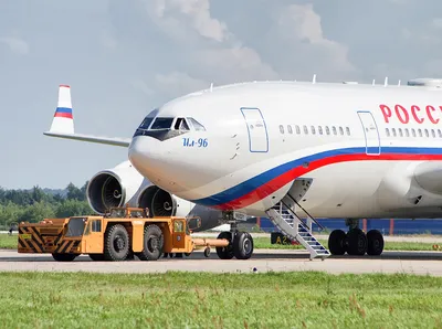 Новый самолет Ил-96-400М впервые поднялся в воздух - Газета.Ru