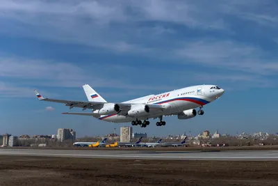 Правительственный Ил-96-300 вылетел из России в США (фото)