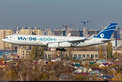 Опытный образец самолета Ил-96-400М совершил первый полет