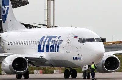 Самолет Utair из Сургута в Сочи возвращается в аэропорт вылета из-за  срабатывания датчика температурного режима двигателя - AEX.RU
